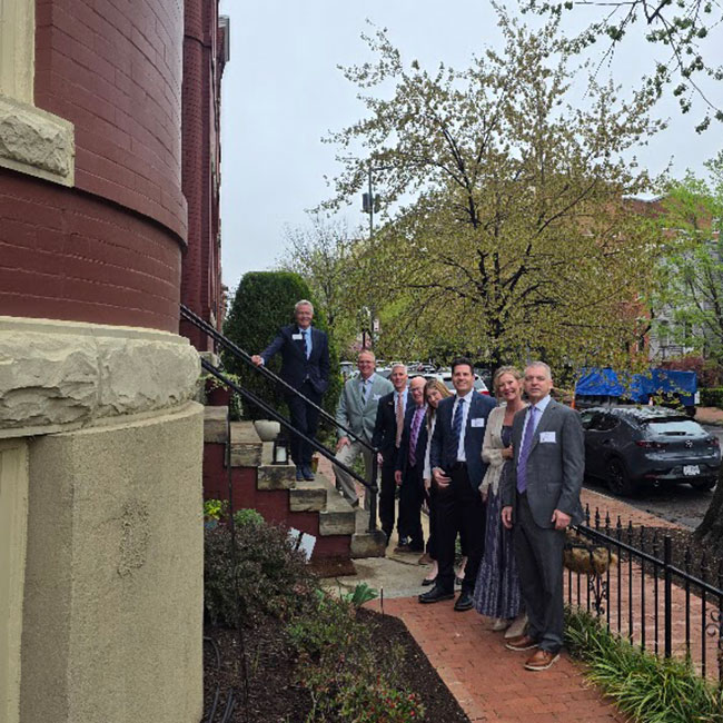 Fly In Vertical Rszd